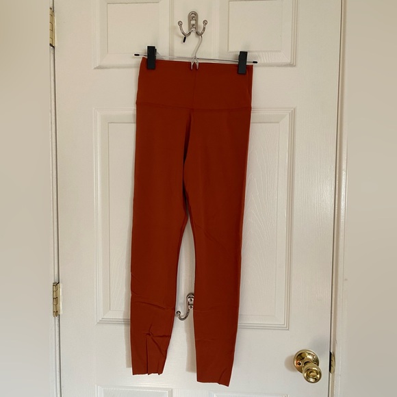 Nike Yoga Luxe 7/8 Leggings - Picture 4 of 7